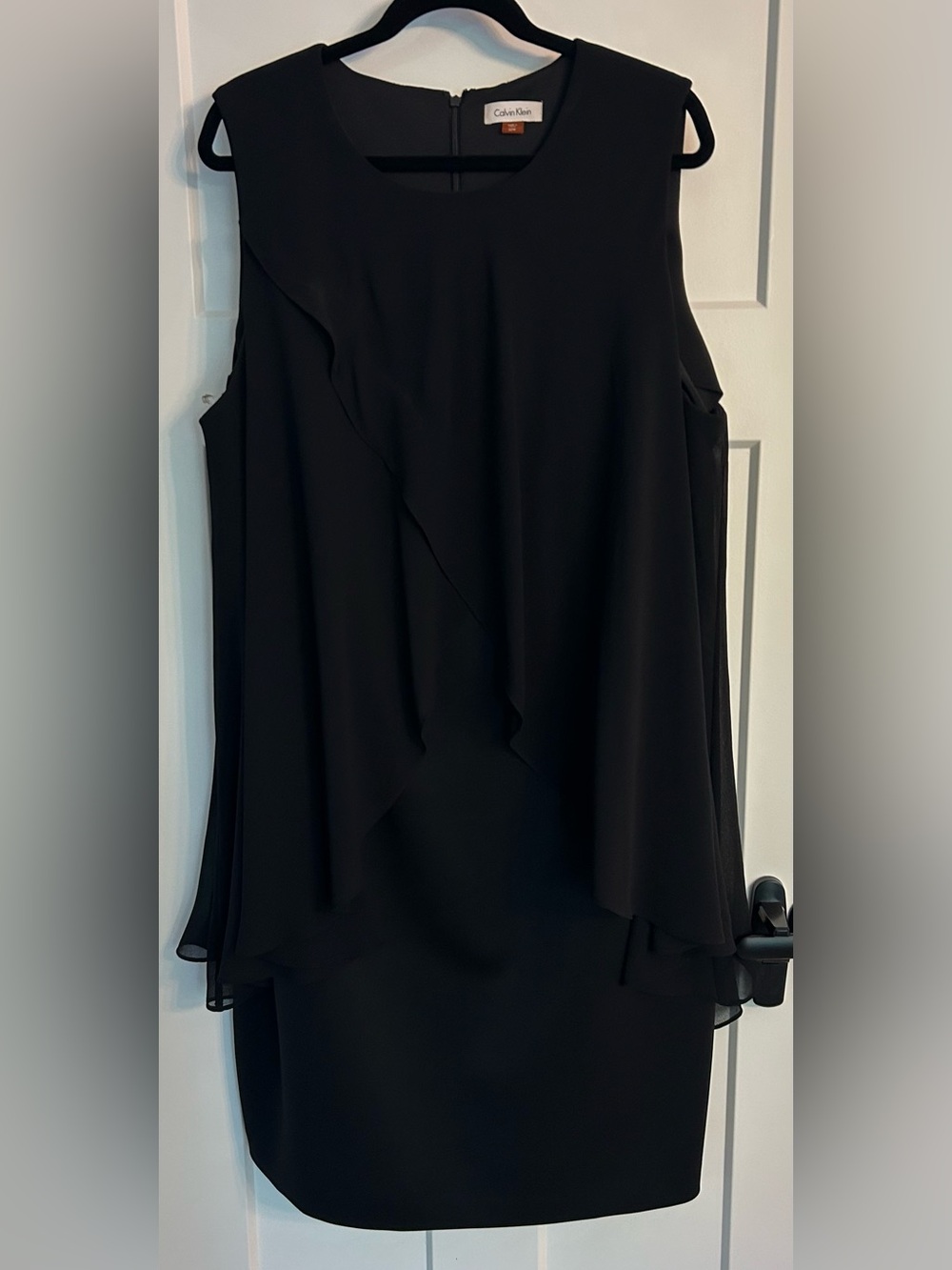 Calvin Klein Women’s Black Sleeveless Overlay Shift Dress Size 22W